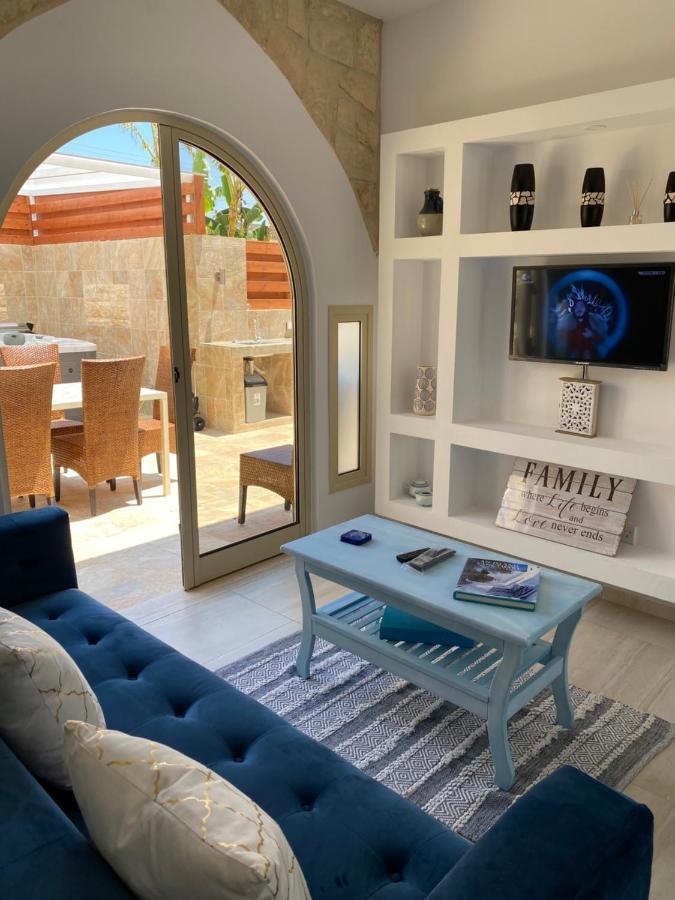 Villa Caerus Pafos Exterior foto